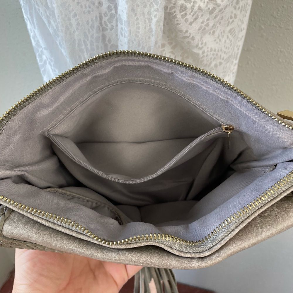 Faux Gray Leather Crossbody Purse EUC - Picture 10 of 10